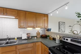 Photo #6: 202612330 Listing 