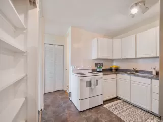 Photo #3: 202612357 Listing 