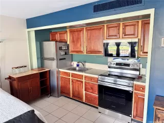 Photo #2: 202612472 Listing 