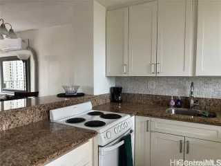 Photo #6: 202612497 Listing 