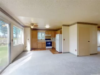 Photo #2: 202612521 Listing 