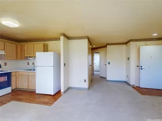 Photo #4: 202612521 Listing 