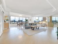 More Details about MLS # 202410646 : 1050 LUNALILO STREET PH4