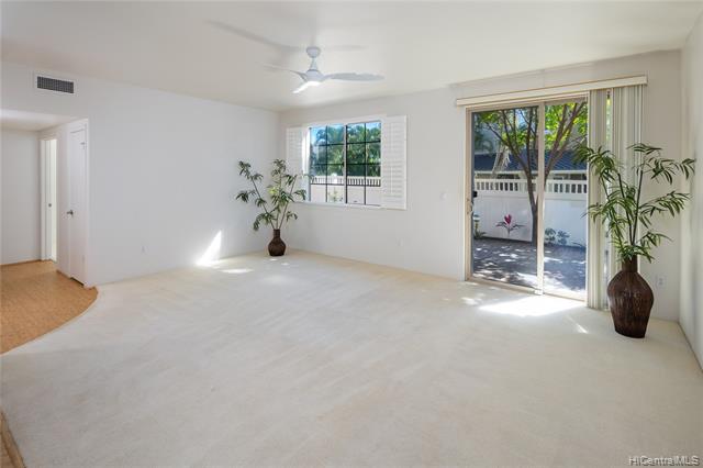 More Details about MLS # 202202020 : 7012 HAWAII KAI DRIVE #205