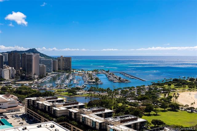 Browse active condo listings in HAWAIKI TOWER