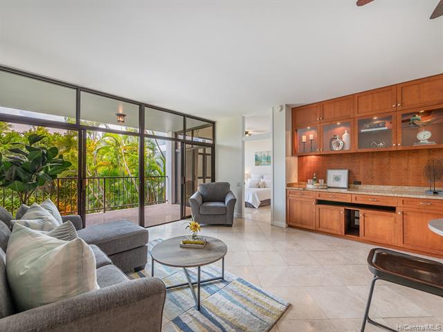 More Details about MLS # 202206513 : 1030 AOLOA PLACE #203B