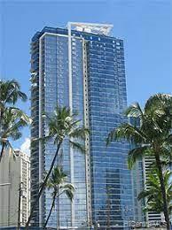 Browse active condo listings in KAKAAKO